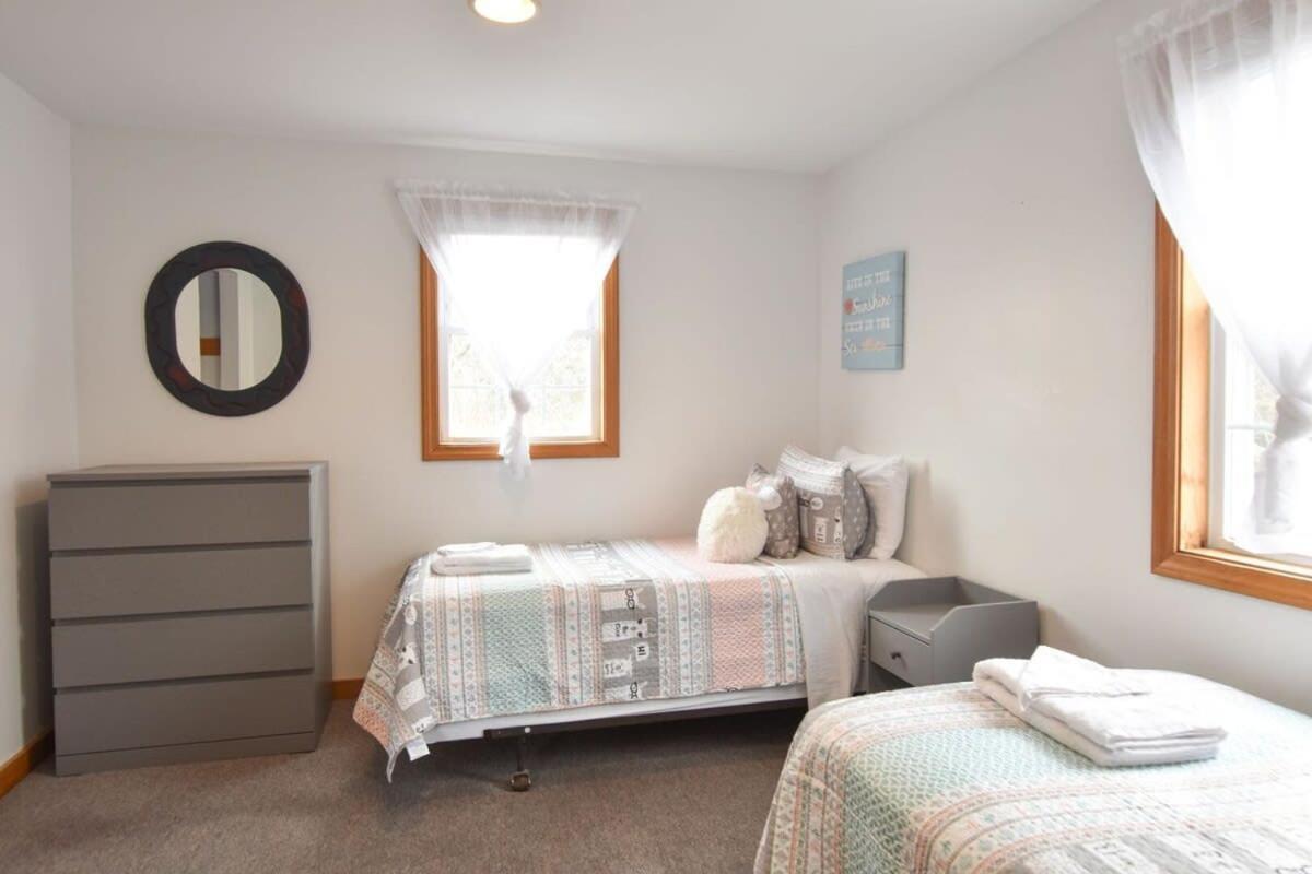12216 - Beautiful Views Of Cape Cod Bay Access To Private Beach Easy Access To P-Town Truro Exteriér fotografie