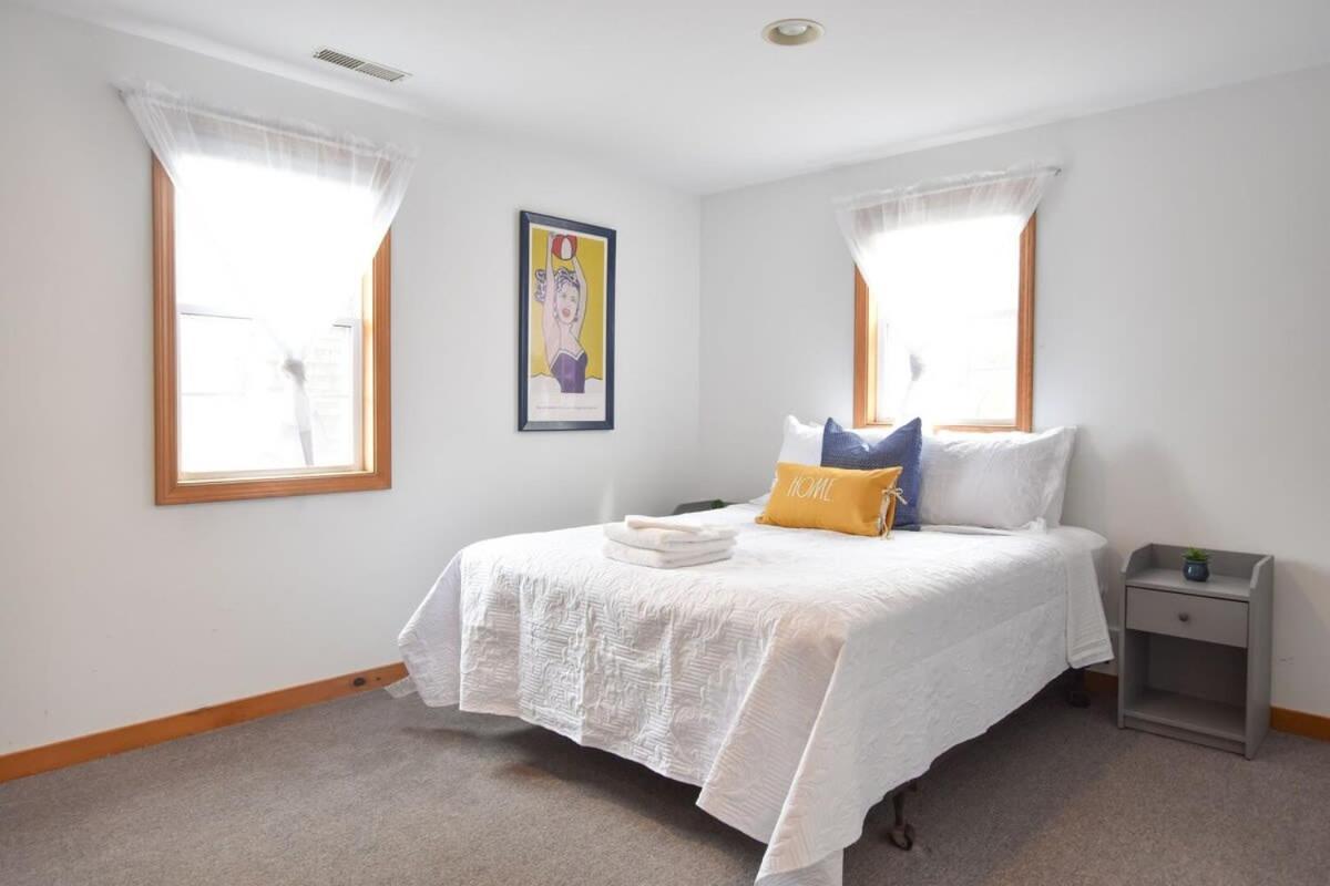 12216 - Beautiful Views Of Cape Cod Bay Access To Private Beach Easy Access To P-Town Truro Exteriér fotografie