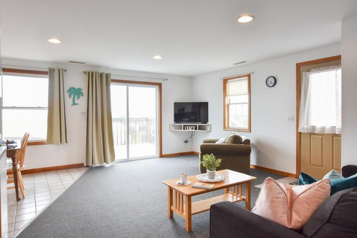 12216 - Beautiful Views Of Cape Cod Bay Access To Private Beach Easy Access To P-Town Truro Exteriér fotografie