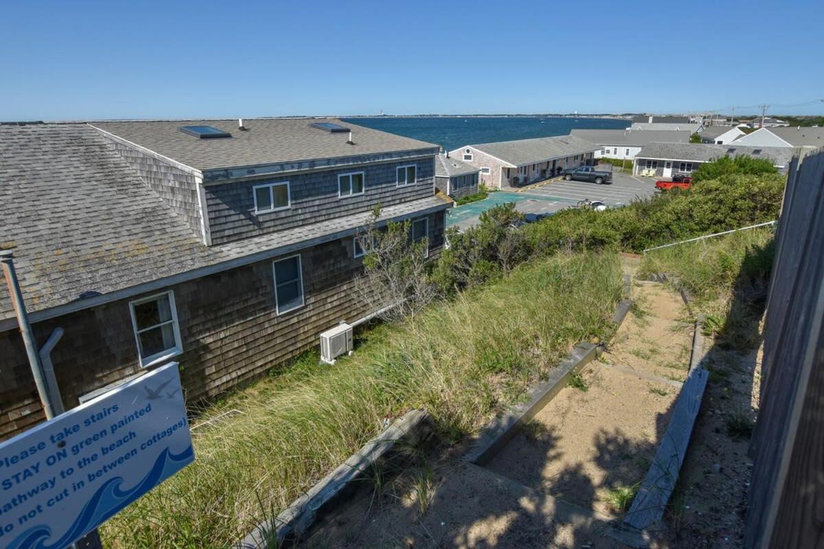 12216 - Beautiful Views Of Cape Cod Bay Access To Private Beach Easy Access To P-Town Truro Exteriér fotografie